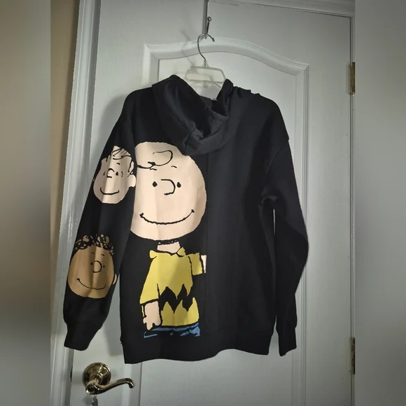 Black Hoodie-Peanuts - Picture 2 of 4